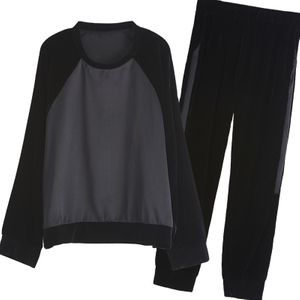 Wholesale Women's Comfortable Black 2 Piece Velvet Tracksuit Long Sleeve Long Pants Sets