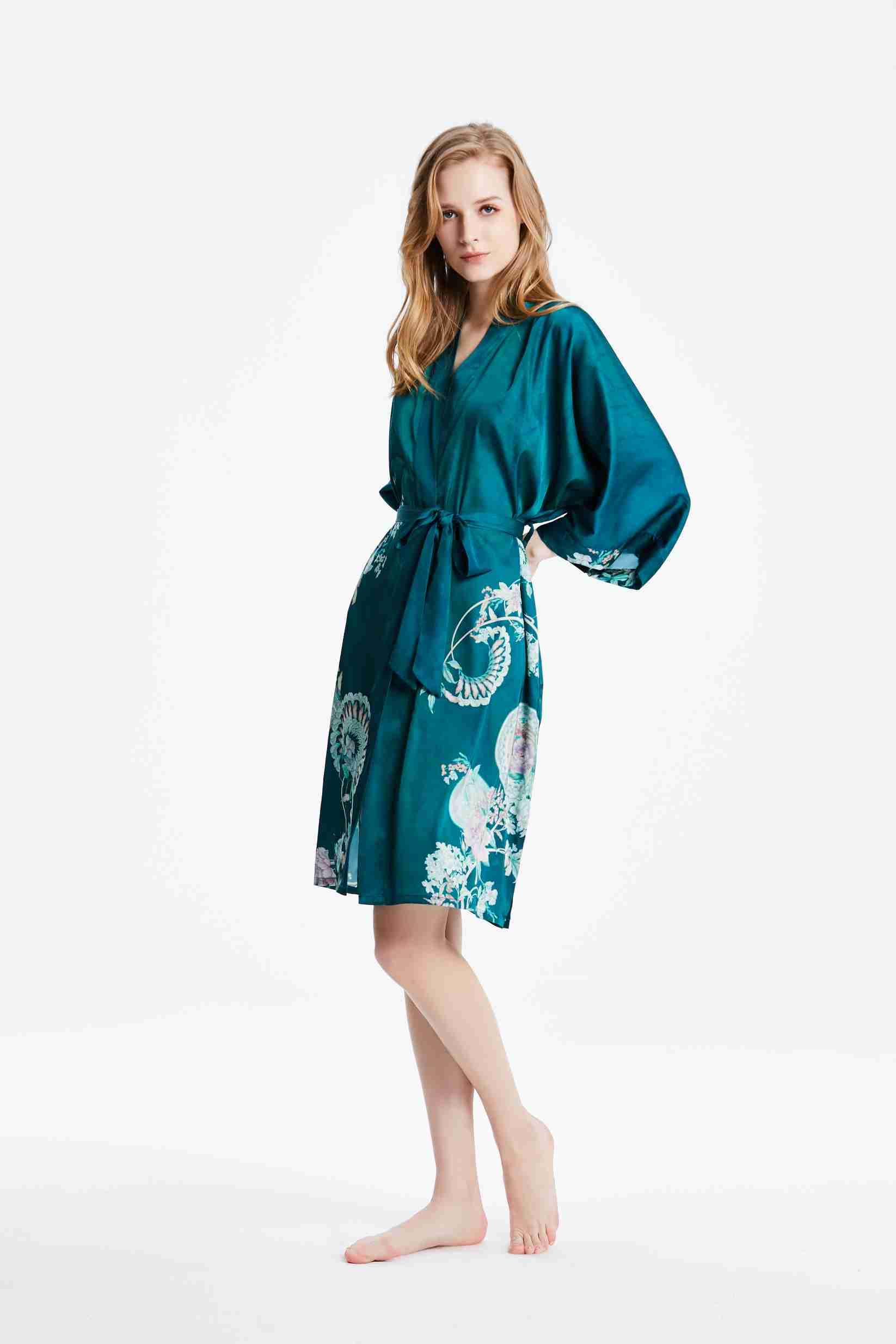 Best Ladies Luxury Satin Silk Kimono Short Bathrobe Nightgown with 3/4 sleeve in Santa Green Floral Print Factory Wholesale