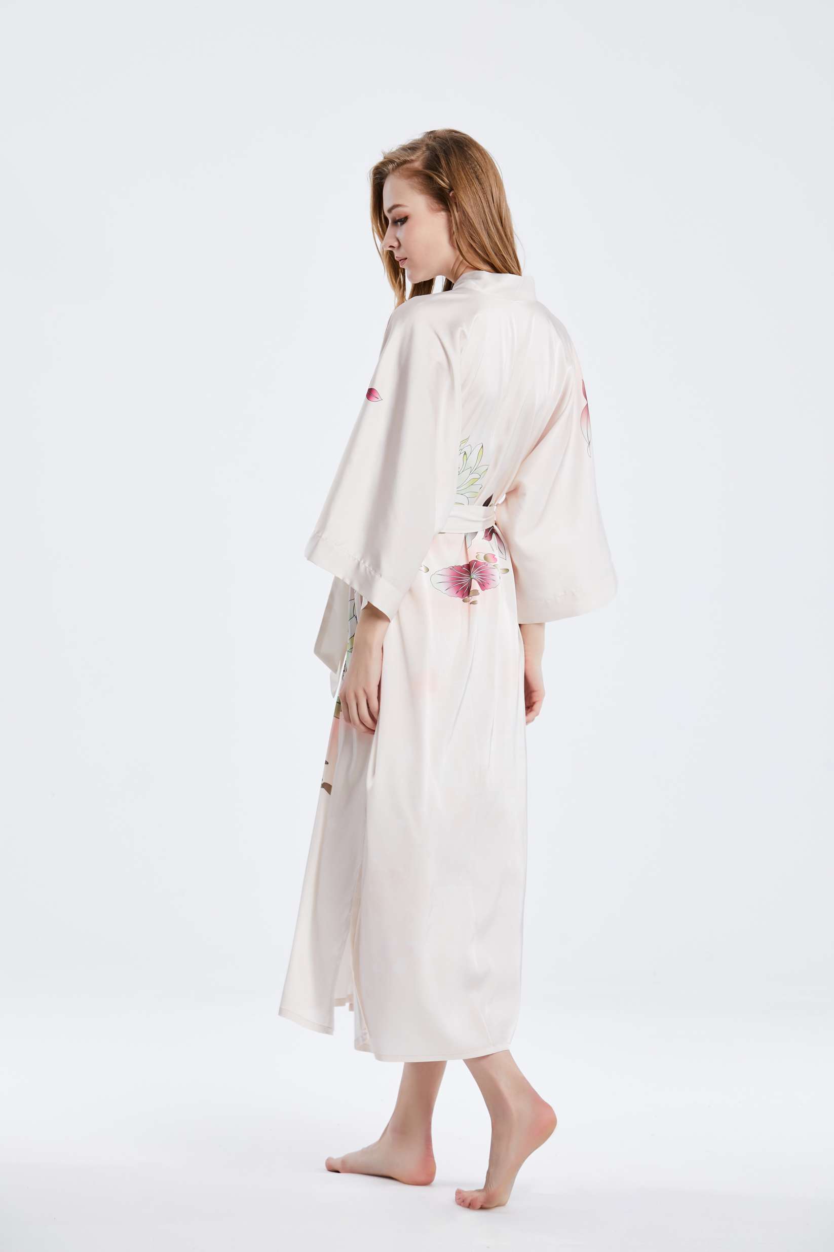 Best Ladies Long Luxury Mulberry Silk Pink Printed Kimono Robe Nightgown with V neck Factory Wholesale